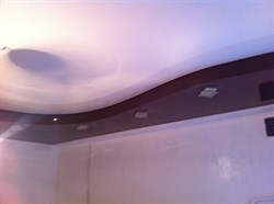 Натяжной потолок Бельгия 2,7-3,2 глянцевый  белый 6-10м кв с пластиковым багетом - фото 5935