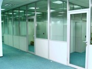 ПВХ перегородка с однокаменым стеклопакетом, дверью 2*2,1