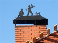 Установка колпака на дымоходную трубу или вентиляционную шахту
