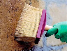 Грунтовка штукатурного слоя стены