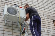 Ремонтные работы внешнего блока устранение утечки фреона без пайки