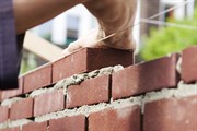 Устройство стен из керамических блоков на привозном растворе:толщина 25